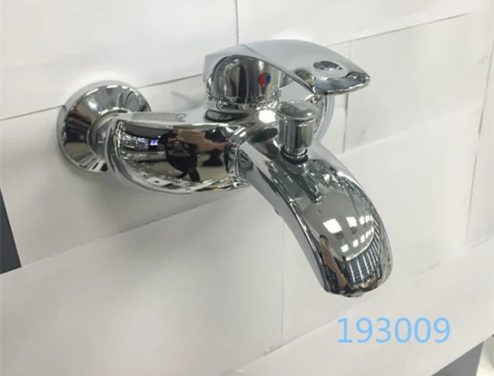 Grifo mezclador de bañera de grifo de agua de baño de calidad superior ampliamente utilizado